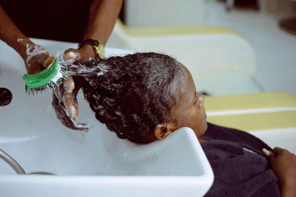 hair salon washing - beauty salon business in Nigeria