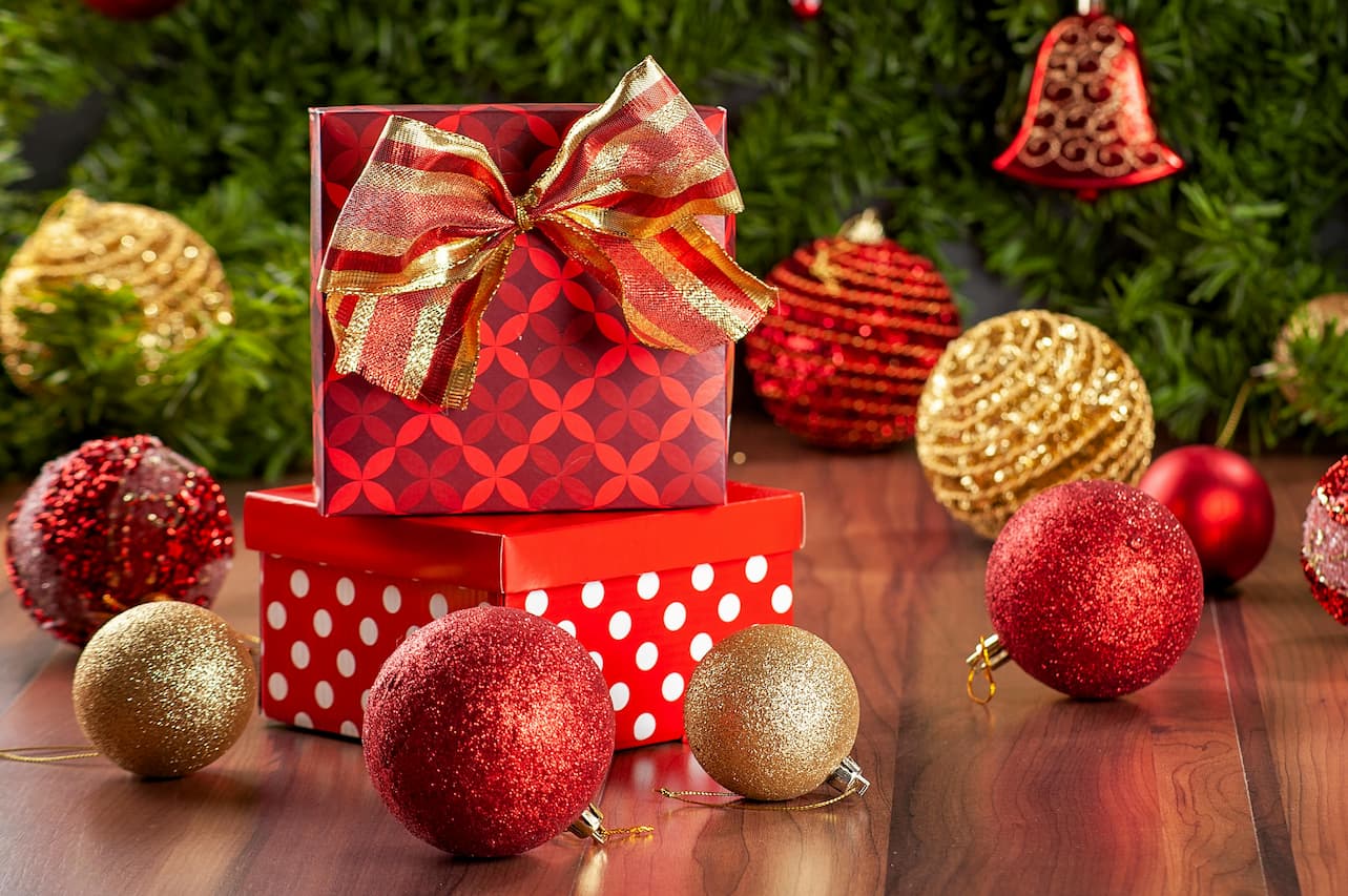 holiday gift ideas for salon staff